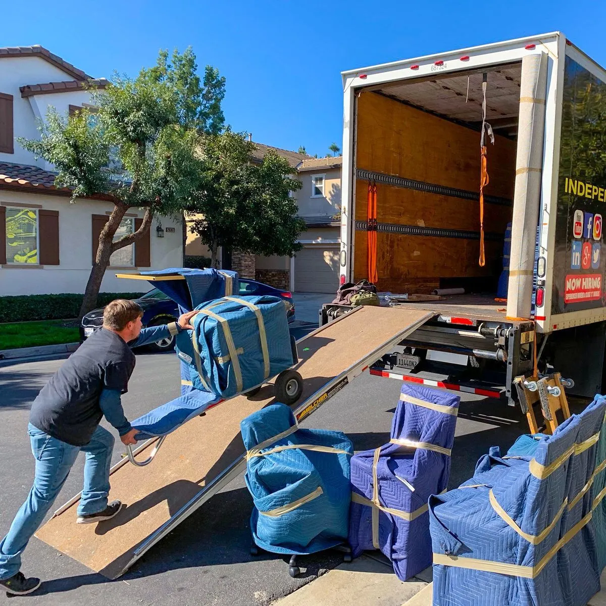 Hidden Moving Fees: What to Watch Out for When Hiring Movers 