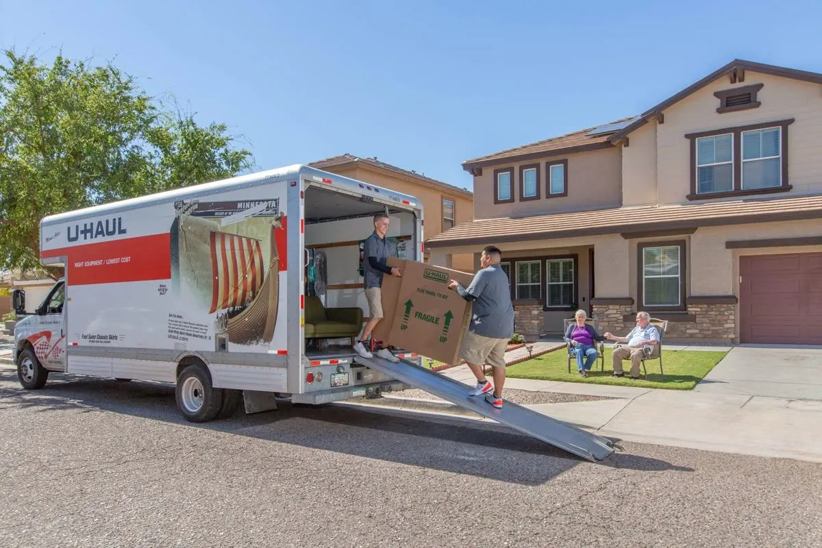 How to Choose a Moving Company Without Getting Scammed How to Choose a Moving Company Without Getting Scammed